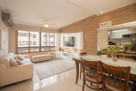 Sala de apartamento à venda com 2 quartos, 75m² em Passo da Areia, Porto Alegre