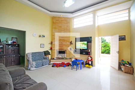 Sala de casa à venda com 2 quartos, 3200m² em Cavalhada, Porto Alegre