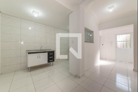 Sala de casa para alugar com 2 quartos, 43m² em Santa Teresinha, Santo André