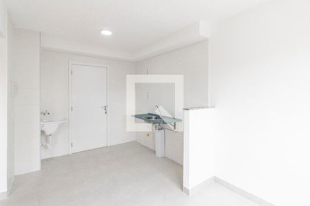 Sala e Cozinha de apartamento para alugar com 2 quartos, 32m² em Cambuci, São Paulo