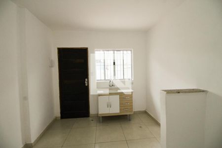 Sala/Cozinha de casa para alugar com 1 quarto, 64m² em Socorro, São Paulo