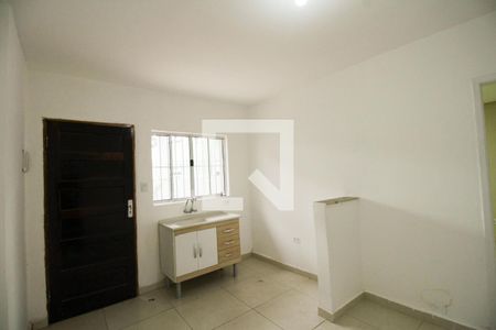 Sala/Cozinha de casa para alugar com 1 quarto, 64m² em Socorro, São Paulo