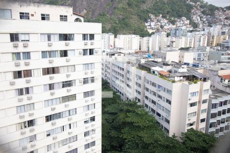 Vista da Sala de apartamento à venda com 2 quartos, 72m² em Copacabana, Rio de Janeiro