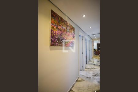 Corredor de apartamento à venda com 3 quartos, 110m² em Jardim Vazani, São Paulo