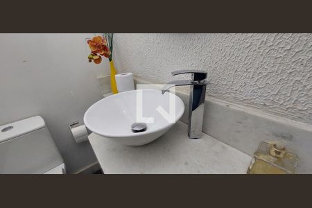 Lavabo de casa à venda com 3 quartos, 130m² em Vila Pires, Santo André