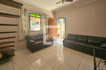 Sala de casa para alugar com 3 quartos, 140m² em Jardim Virgínia, Guarujá