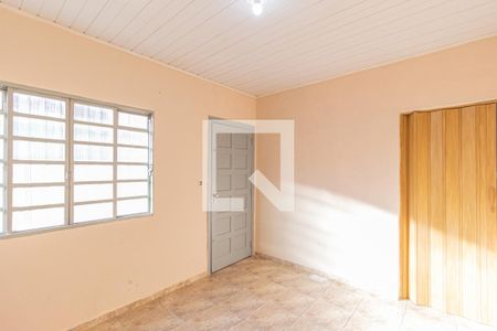 Casa à venda com 100m², 2 quartos e 2 vagasSala