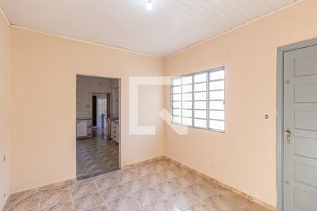 Casa à venda com 100m², 2 quartos e 2 vagasSala