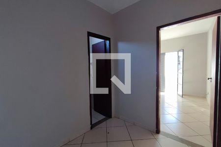 Sala de casa para alugar com 1 quarto, 34m² em Vila Lemos, Campinas