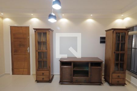 Sala de casa à venda com 3 quartos, 200m² em Jardim Santo Elias, São Paulo