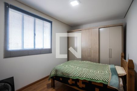Quarto 1 de casa para alugar com 2 quartos, 90m² em Passo da Areia, Porto Alegre