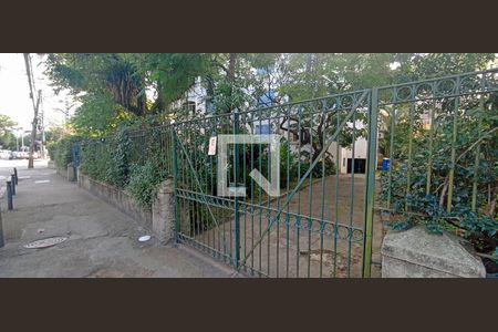 Apartamento à venda com 92m², 2 quartos e sem vaga Apartamento à venda com 92m², 2 quartos e sem vagaFachada