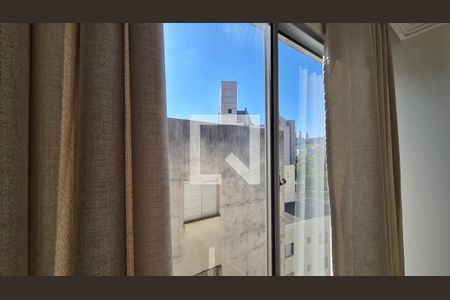 Vista da sala  de apartamento à venda com 4 quartos, 85m² em Buritis, Belo Horizonte