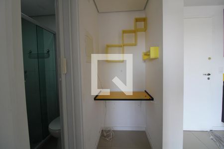 Corredor de apartamento para alugar com 1 quarto, 38m² em Vila Castelo, São Paulo