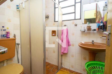 Banheiro Social de apartamento à venda com 3 quartos, 68m² em Sagrada Família, Belo Horizonte