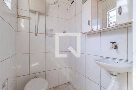 Banheiro de casa para alugar com 1 quarto, 28m² em Vila Yolanda, Osasco