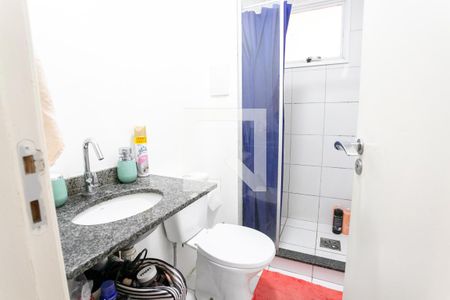 Banheiro de apartamento para alugar com 2 quartos, 128m² em Humaitá, Porto Alegre