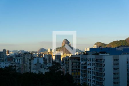 Vista  de apartamento à venda com 1 quarto, 60m² em Humaitá, Rio de Janeiro