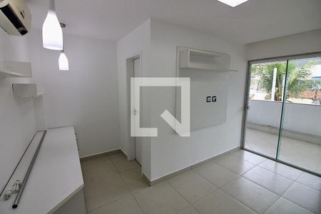 Suíte 1 de casa de condomínio para alugar com 5 quartos, 180m² em Vargem Pequena, Rio de Janeiro