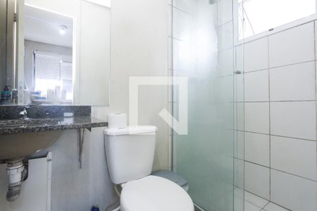 Banheiro suite de apartamento à venda com 3 quartos, 69m² em Humaitá, Porto Alegre