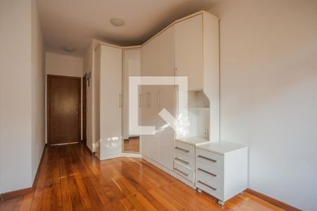 Suíte de apartamento para alugar com 2 quartos, 90m² em Chácara das Pedras, Porto Alegre