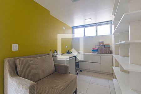 Escritório de apartamento para alugar com 3 quartos, 117m² em Batel, Curitiba