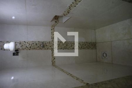 Banheiro da Suíte de casa de condomínio para alugar com 2 quartos, 68m² em Campinho, Rio de Janeiro