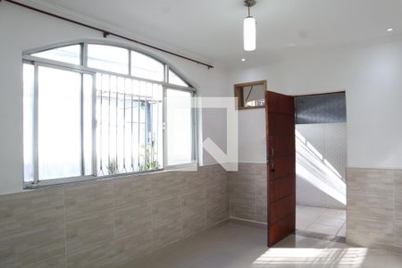 Sala de casa de condomínio para alugar com 2 quartos, 68m² em Campinho, Rio de Janeiro