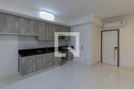 Sala/Cozinha de apartamento para alugar com 1 quarto, 44m² em Savassi, Belo Horizonte