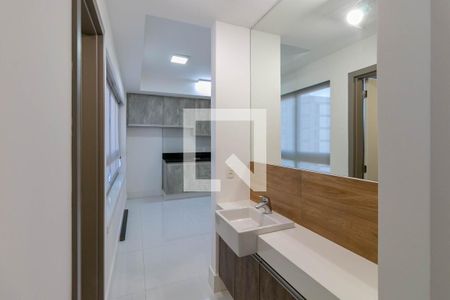 Banheiro de apartamento para alugar com 1 quarto, 44m² em Savassi, Belo Horizonte