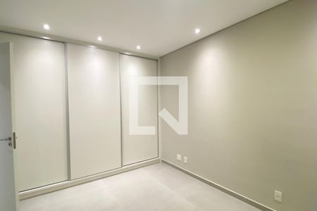 Quarto 1 de apartamento para alugar com 2 quartos, 52m² em Alphaville Empresarial, Barueri