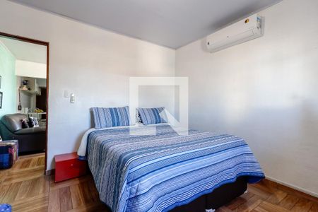 Quarto 1 de casa para alugar com 2 quartos, 60m² em Vila Nivi, São Paulo