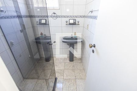 Banheiro suite de apartamento à venda com 4 quartos, 180m² em Liberdade, Belo Horizonte