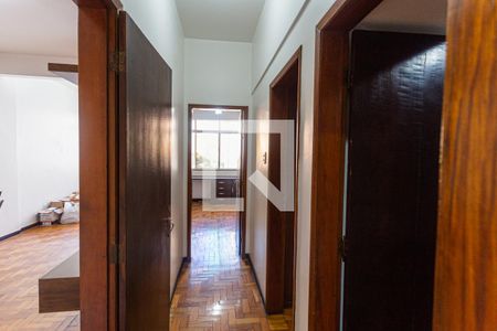 Corredor de apartamento à venda com 3 quartos, 100m² em Centro, Belo Horizonte