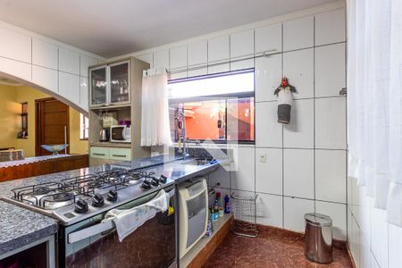 Casa à venda com 280m², 3 quartos e 4 vagas Casa à venda com 280m², 3 quartos e 4 vagasCozinha