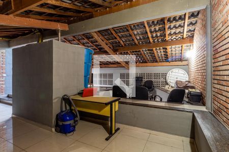 Casa à venda com 280m², 3 quartos e 4 vagas Casa à venda com 280m², 3 quartos e 4 vagasÁrea Academia