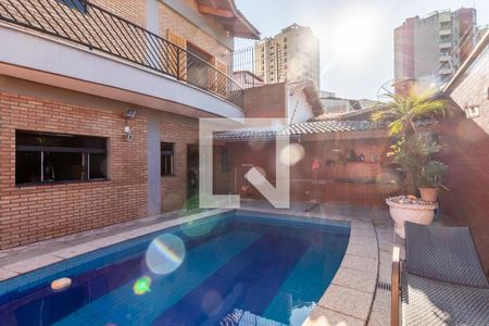 Casa à venda com 280m², 3 quartos e 4 vagas Casa à venda com 280m², 3 quartos e 4 vagasPiscina