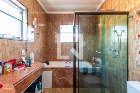 Casa à venda com 280m², 3 quartos e 4 vagas Casa à venda com 280m², 3 quartos e 4 vagasBanheiro Quarto 2