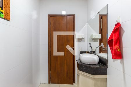 Casa à venda com 280m², 3 quartos e 4 vagas Casa à venda com 280m², 3 quartos e 4 vagasBanheiro