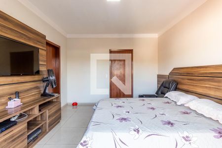 Casa à venda com 280m², 3 quartos e 4 vagas Casa à venda com 280m², 3 quartos e 4 vagasQuarto 2
