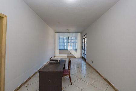 Sala de casa para alugar com 5 quartos, 250m² em Padre Eustáquio, Belo Horizonte