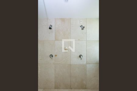 Casa de condomínio à venda com 700m², 4 quartos e 5 vagas Casa de condomínio à venda com 700m², 4 quartos e 5 vagasBanheiro da Suíte 1