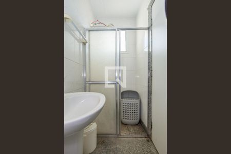 Casa de condomínio à venda com 700m², 4 quartos e 5 vagas Casa de condomínio à venda com 700m², 4 quartos e 5 vagasBanheiro de serviço