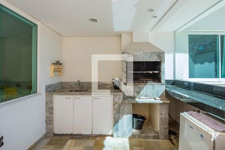 Casa de condomínio à venda com 700m², 4 quartos e 5 vagas Casa de condomínio à venda com 700m², 4 quartos e 5 vagasÁrea gourmet