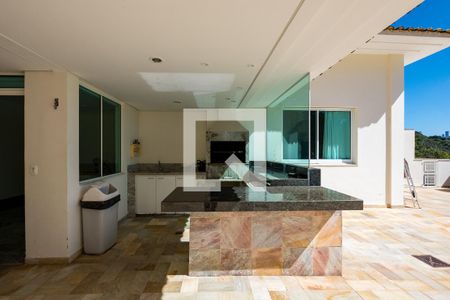 Casa de condomínio à venda com 700m², 4 quartos e 5 vagas Casa de condomínio à venda com 700m², 4 quartos e 5 vagasÁrea gourmet