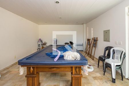 Casa de condomínio à venda com 700m², 4 quartos e 5 vagas Casa de condomínio à venda com 700m², 4 quartos e 5 vagasSala de Jogos