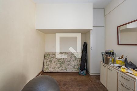 Casa de condomínio à venda com 700m², 4 quartos e 5 vagas Casa de condomínio à venda com 700m², 4 quartos e 5 vagasQuarto de Serviço