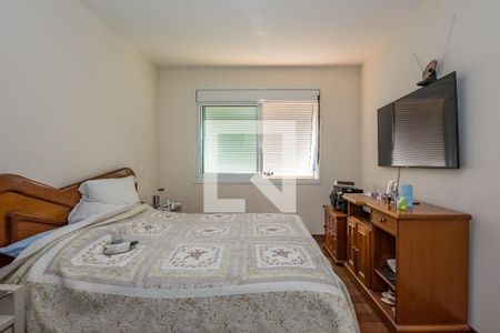 Casa de condomínio à venda com 700m², 4 quartos e 5 vagas Casa de condomínio à venda com 700m², 4 quartos e 5 vagasSemi suíte 1