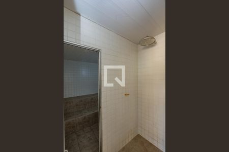 Casa de condomínio à venda com 700m², 4 quartos e 5 vagas Casa de condomínio à venda com 700m², 4 quartos e 5 vagasDucha