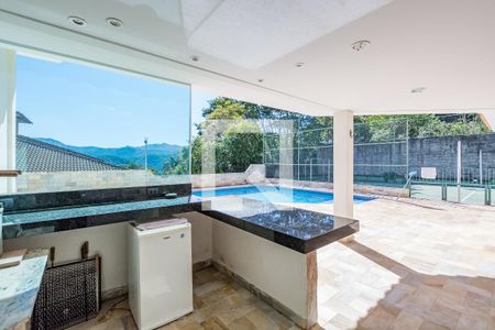 Casa de condomínio à venda com 700m², 4 quartos e 5 vagas Casa de condomínio à venda com 700m², 4 quartos e 5 vagasÁrea gourmet